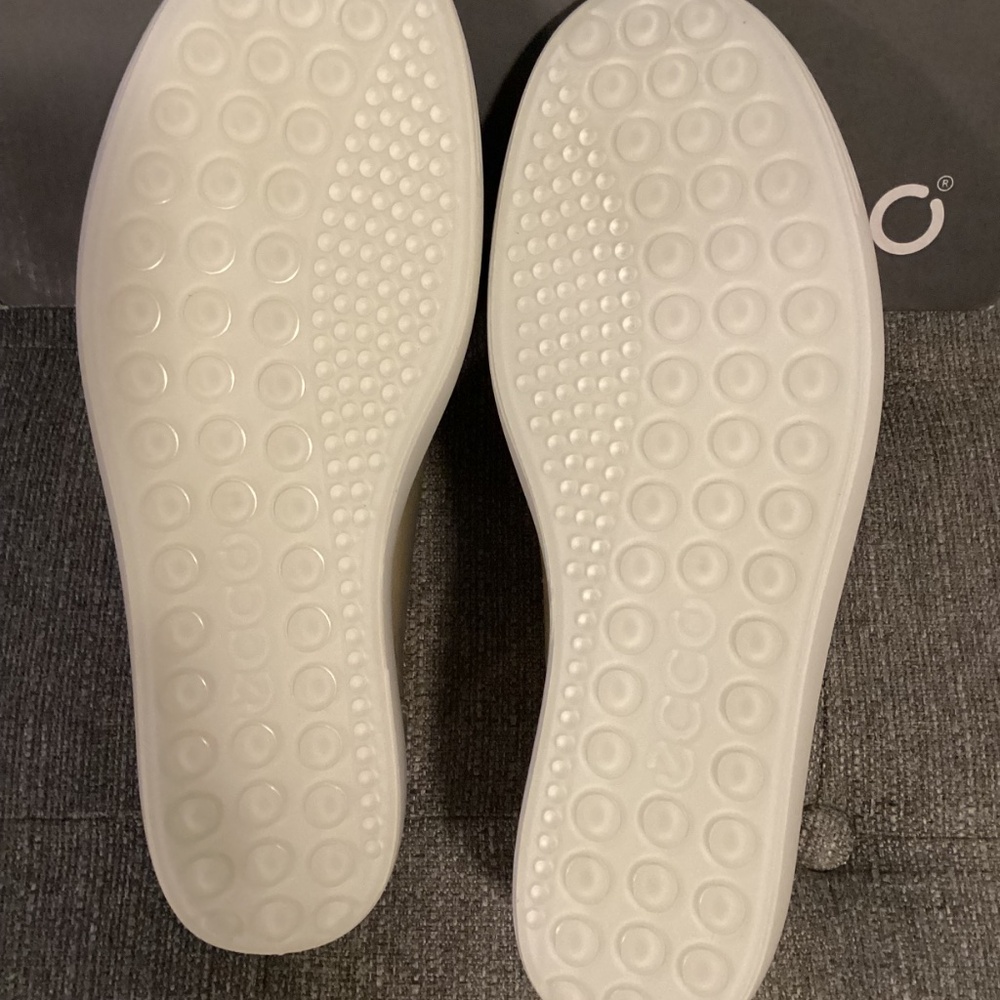 Ecco Women's Soft 7 Dainty Sneakers, size US 10/EU 41 - Picture 7 of 10